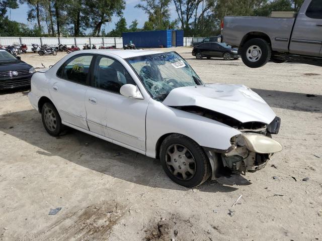 Photo 3 VIN: KMHJF35F5YU033805 - HYUNDAI ELANTRA 