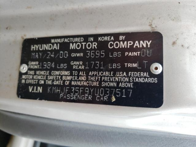 Photo 11 VIN: KMHJF35F9YU037517 - HYUNDAI ELANTRA 