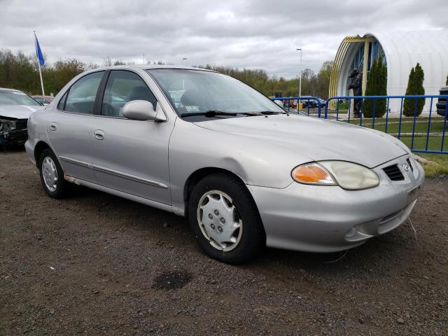 Photo 3 VIN: KMHJF35F9YU037517 - HYUNDAI ELANTRA 