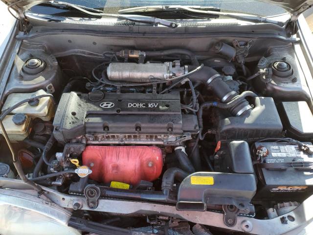 Photo 10 VIN: KMHJF35F9YU040286 - HYUNDAI ELANTRA 