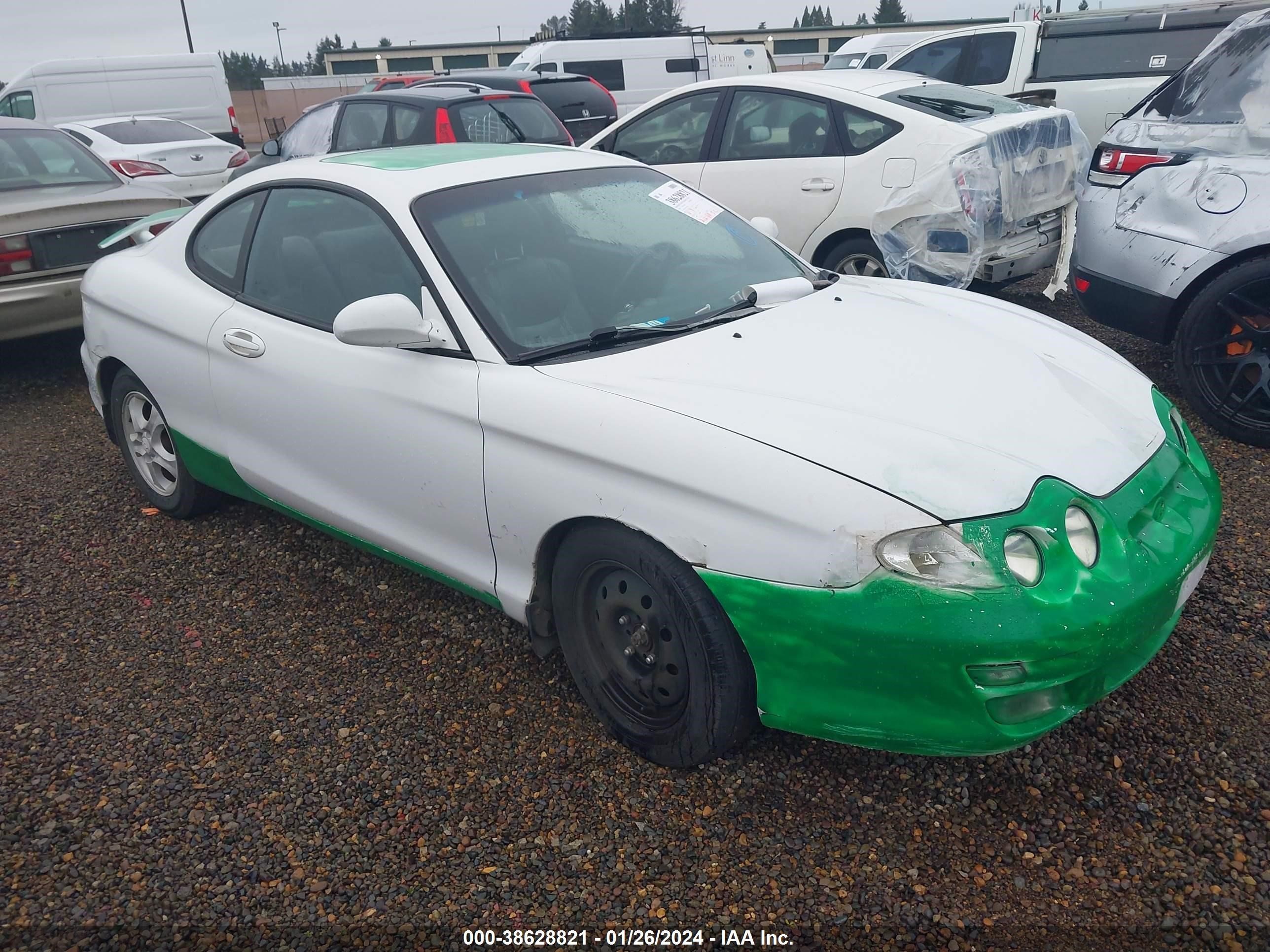 Photo 0 VIN: KMHJG35F8YU175840 - HYUNDAI TIBURON 