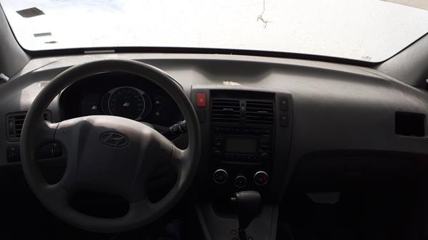 Photo 13 VIN: KMHJM81B49U922120 - HYUNDAI TUCSON 