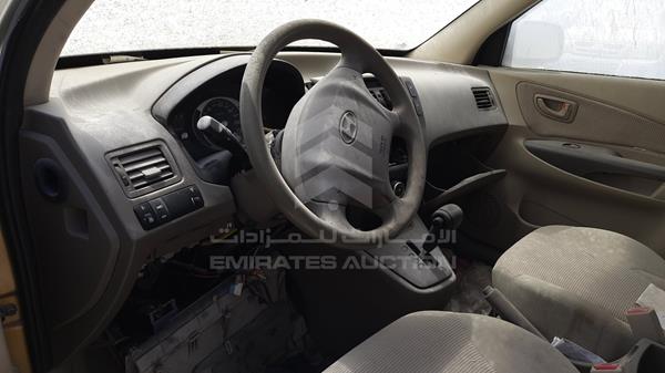 Photo 9 VIN: KMHJM81B58U793027 - HYUNDAI TUCSON 