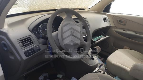 Photo 11 VIN: KMHJM81B78U835469 - HYUNDAI TUCSON 