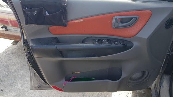 Photo 8 VIN: KMHJM81B89U024555 - HYUNDAI TUCSON 