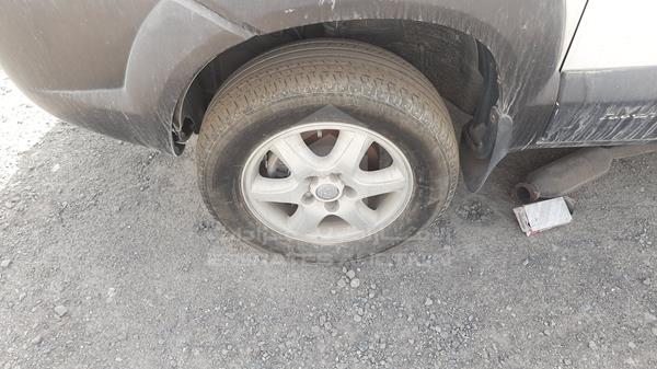 Photo 30 VIN: KMHJM81BX5U156341 - HYUNDAI TUCSON 