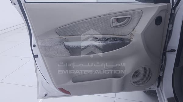 Photo 13 VIN: KMHJM81D08U776668 - HYUNDAI TUCSON 