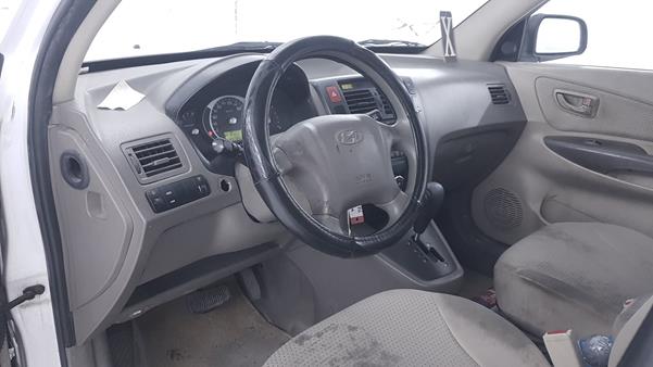 Photo 10 VIN: KMHJM81D09U990996 - HYUNDAI TUCSON 