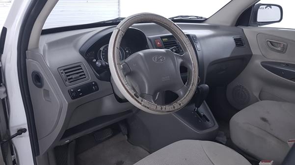 Photo 11 VIN: KMHJM81D28U791673 - HYUNDAI TUCSON 