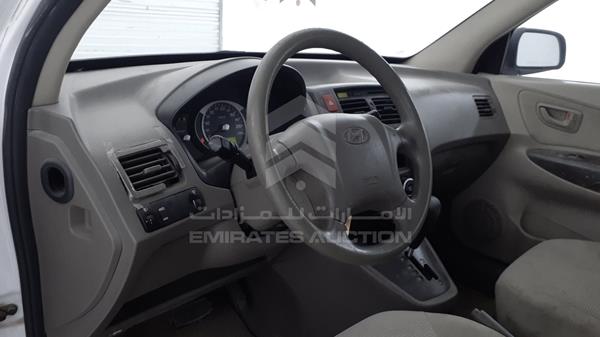 Photo 10 VIN: KMHJM81D38U776583 - HYUNDAI TUCSON 