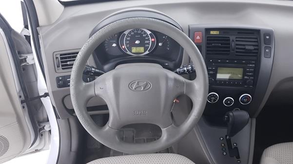 Photo 13 VIN: KMHJM81D39U030085 - HYUNDAI TUCSON 