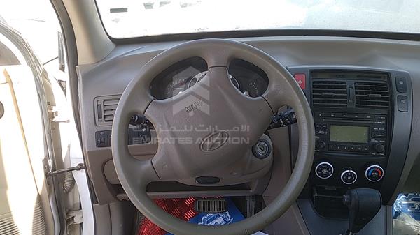 Photo 11 VIN: KMHJM81D39U980737 - HYUNDAI TUCSON 