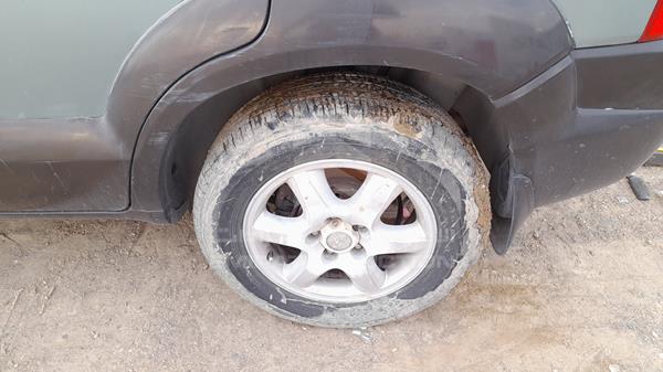 Photo 30 VIN: KMHJM81D46U242294 - HYUNDAI TUCSON 