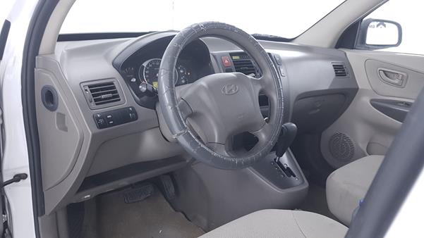 Photo 10 VIN: KMHJM81D58U827047 - HYUNDAI TUCSON 