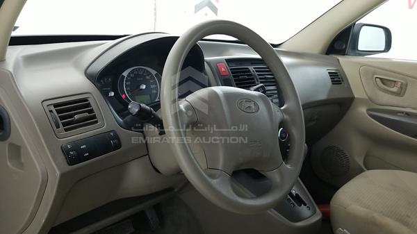 Photo 10 VIN: KMHJM81D69U946517 - HYUNDAI TUCSON 