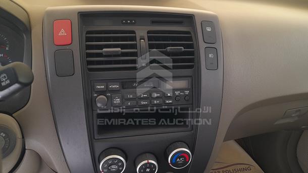 Photo 11 VIN: KMHJM81D78U839457 - HYUNDAI TUCSON 