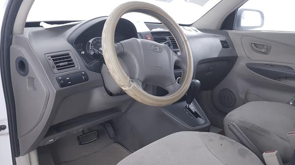 Photo 11 VIN: KMHJM81D88U746561 - HYUNDAI TUCSON 