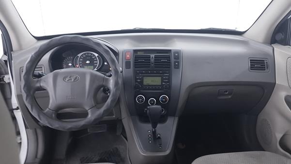 Photo 14 VIN: KMHJM81D99U981553 - HYUNDAI TUCSON 