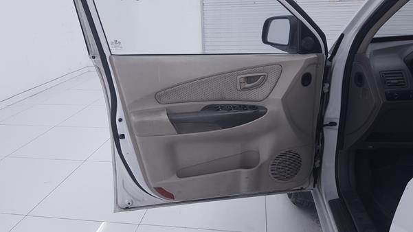 Photo 9 VIN: KMHJM81D99U981553 - HYUNDAI TUCSON 