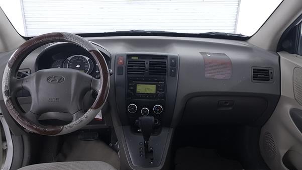 Photo 15 VIN: KMHJM81DX9U928991 - HYUNDAI TUCSON 