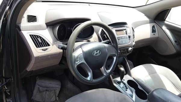 Photo 9 VIN: KMHJT81B0BU234222 - HYUNDAI TUCSON 