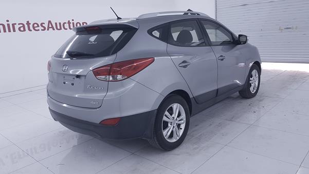 Photo 8 VIN: KMHJT81B5BU221529 - HYUNDAI TUCSON 