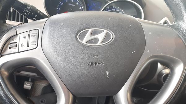 Photo 13 VIN: KMHJT81B8CU301733 - HYUNDAI TUCSON 