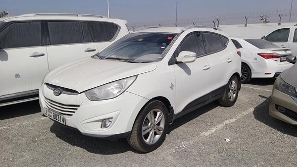 Photo 6 VIN: KMHJT81C2BU213090 - HYUNDAI TUCSON 