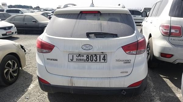 Photo 8 VIN: KMHJT81C2BU213090 - HYUNDAI TUCSON 