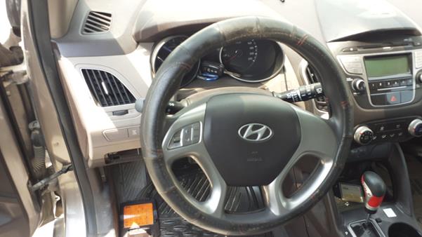 Photo 13 VIN: KMHJT81C6CU394955 - HYUNDAI TUCSON 