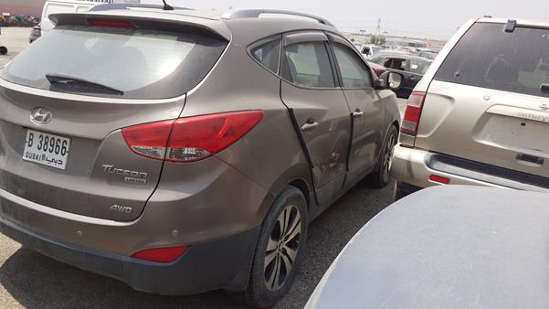 Photo 8 VIN: KMHJT81C6CU394955 - HYUNDAI TUCSON 