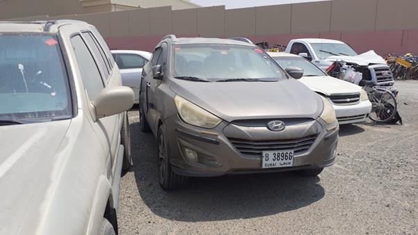 Photo 9 VIN: KMHJT81C6CU394955 - HYUNDAI TUCSON 