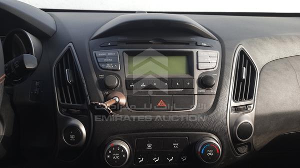 Photo 13 VIN: KMHJT81E4EU803040 - HYUNDAI TUCSON 