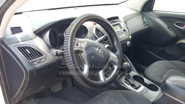 Photo 9 VIN: KMHJT81E6EU803797 - HYUNDAI TUCSON 