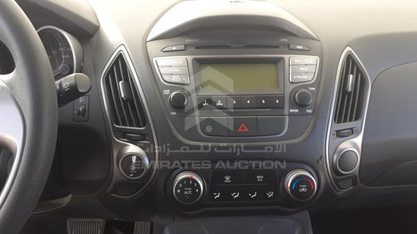 Photo 14 VIN: KMHJT81EXFU060269 - HYUNDAI TUCSON 