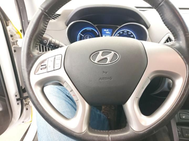 Photo 16 VIN: KMHJU816FFU000421 - HYUNDAI IX35 