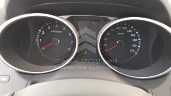 Photo 12 VIN: KMHJU81C4FU058741 - HYUNDAI TUCSON 