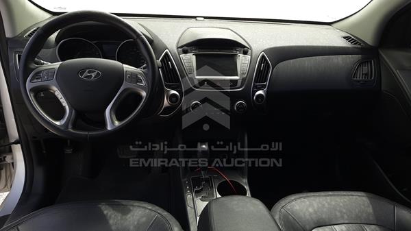 Photo 15 VIN: KMHJU81C6DU545811 - HYUNDAI TUCSON 