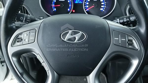 Photo 14 VIN: KMHJU81C7FU043408 - HYUNDAI TUCSON 