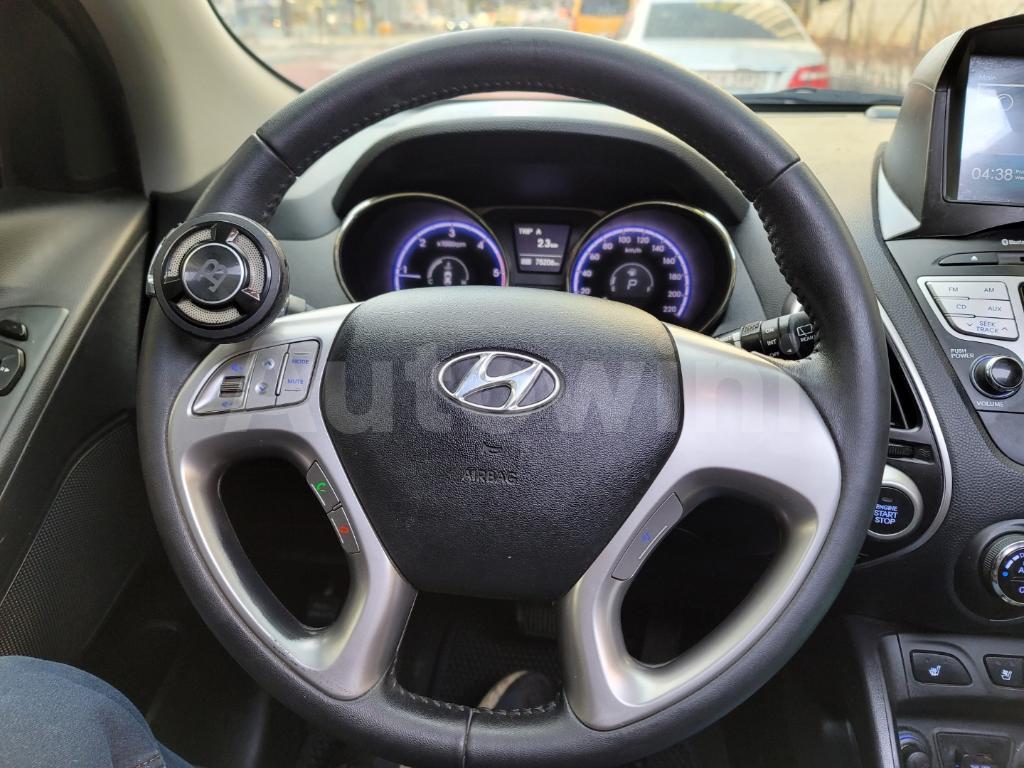 Photo 24 VIN: KMHJU81VBBU186756 - HYUNDAI TUCSON IX 