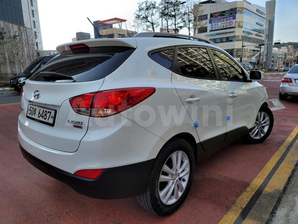 Photo 5 VIN: KMHJU81VBBU186756 - HYUNDAI TUCSON IX 