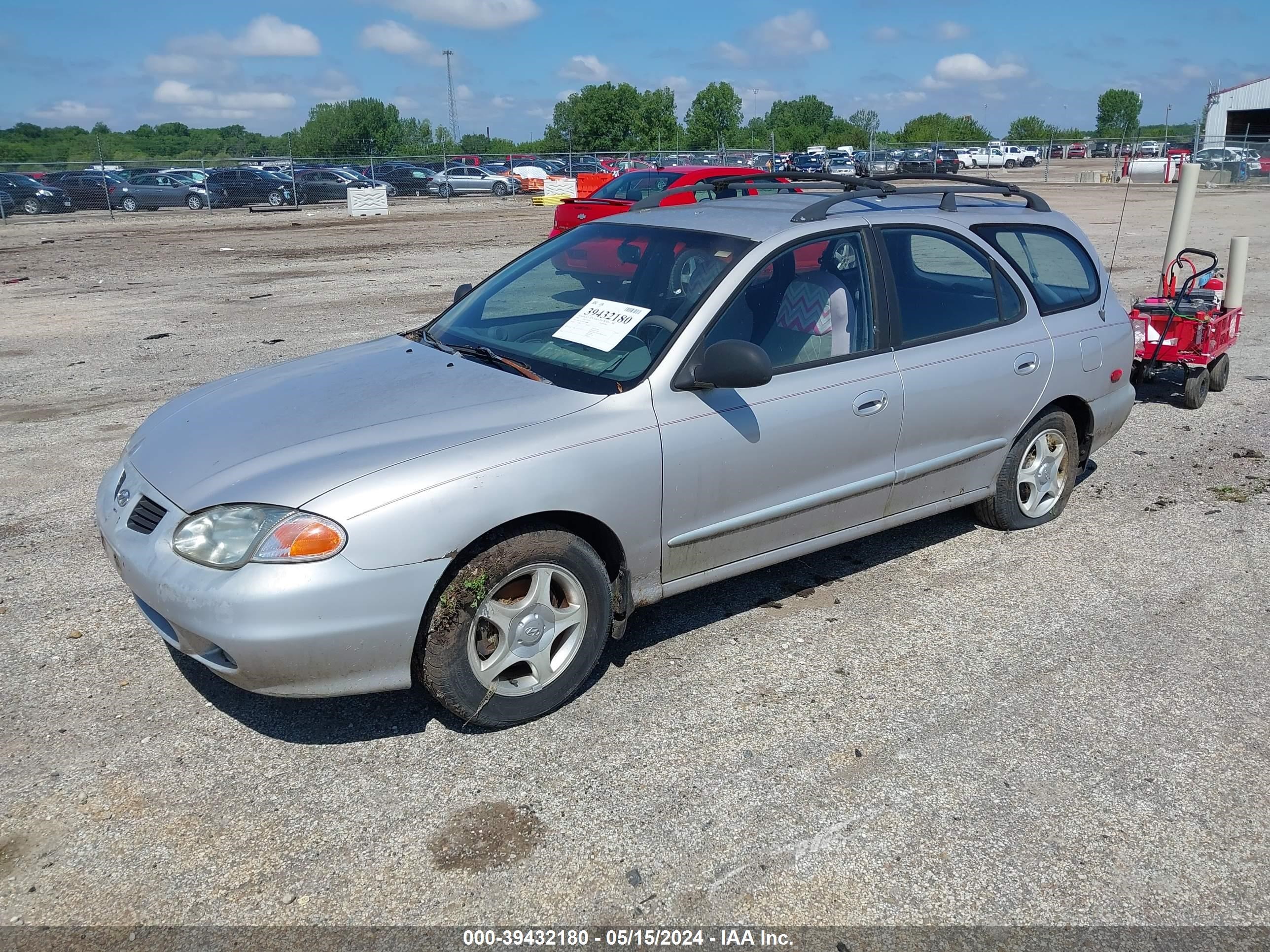 Photo 1 VIN: KMHJW25F5XU148882 - HYUNDAI ELANTRA 