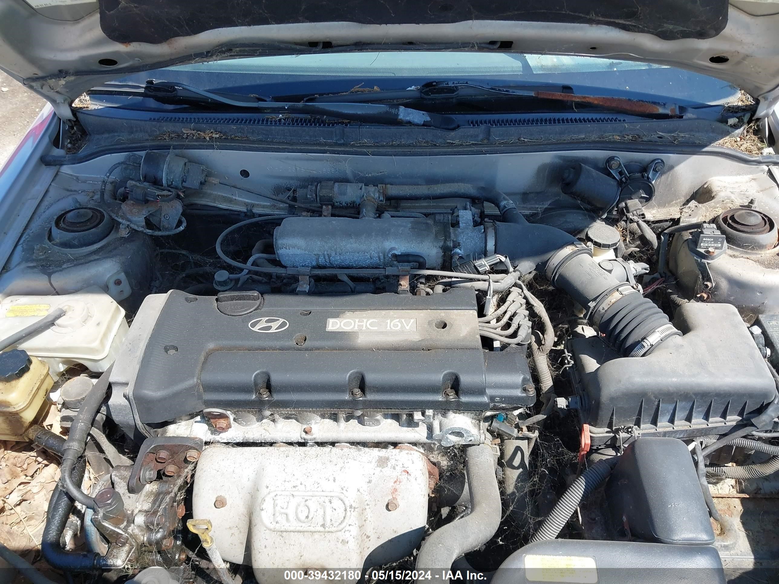 Photo 9 VIN: KMHJW25F5XU148882 - HYUNDAI ELANTRA 