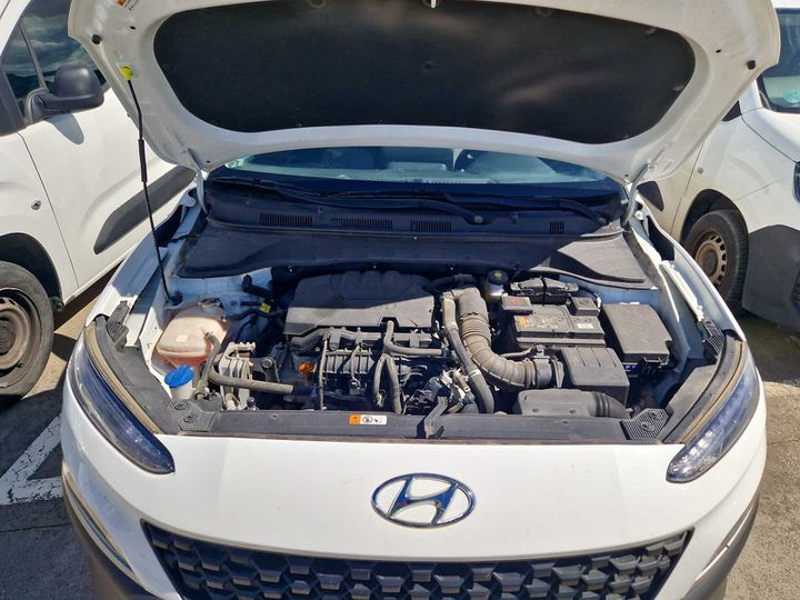 Photo 6 VIN: KMHK1812AMU717719 - HYUNDAI KONA 