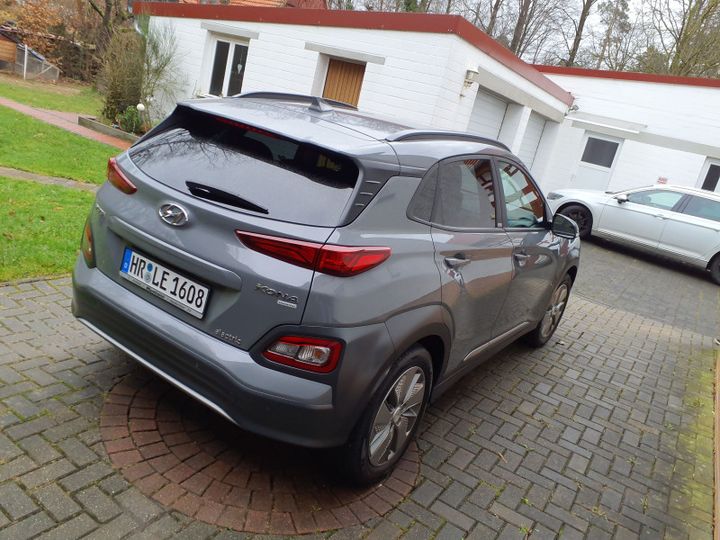 Photo 2 VIN: KMHK281HFLU088755 - HYUNDAI KONA 