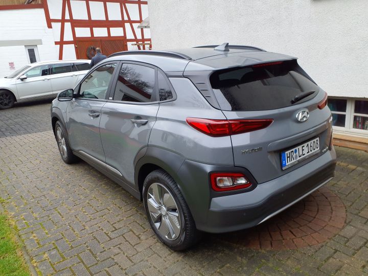 Photo 3 VIN: KMHK281HFLU088755 - HYUNDAI KONA 