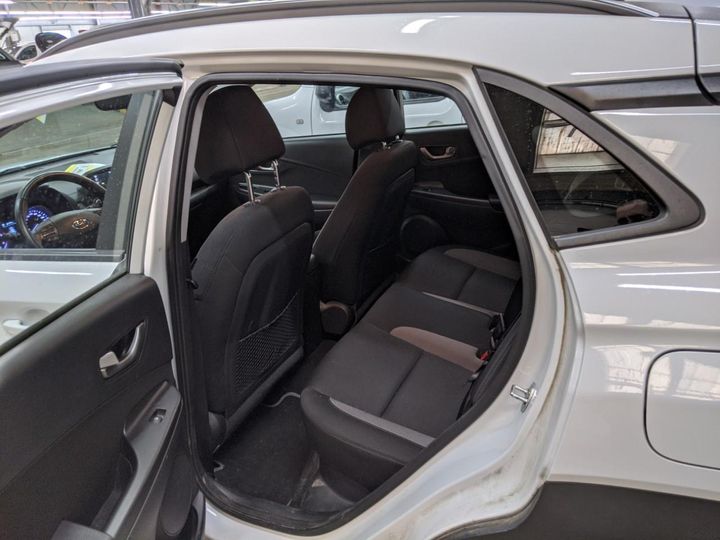 Photo 11 VIN: KMHK3817GKU273482 - HYUNDAI KONA 