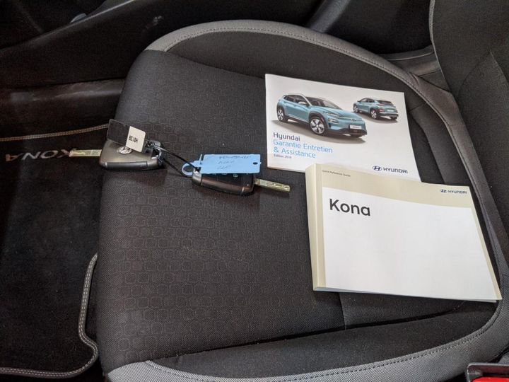 Photo 8 VIN: KMHK3817GKU273482 - HYUNDAI KONA 