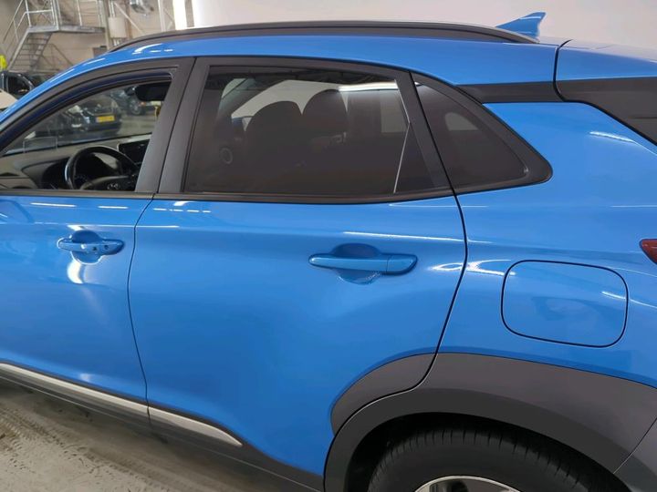 Photo 8 VIN: KMHK381EGLU016637 - HYUNDAI KONA 