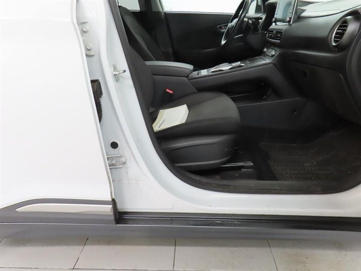 Photo 29 VIN: KMHK381GFKU016878 - HYUNDAI KONA 